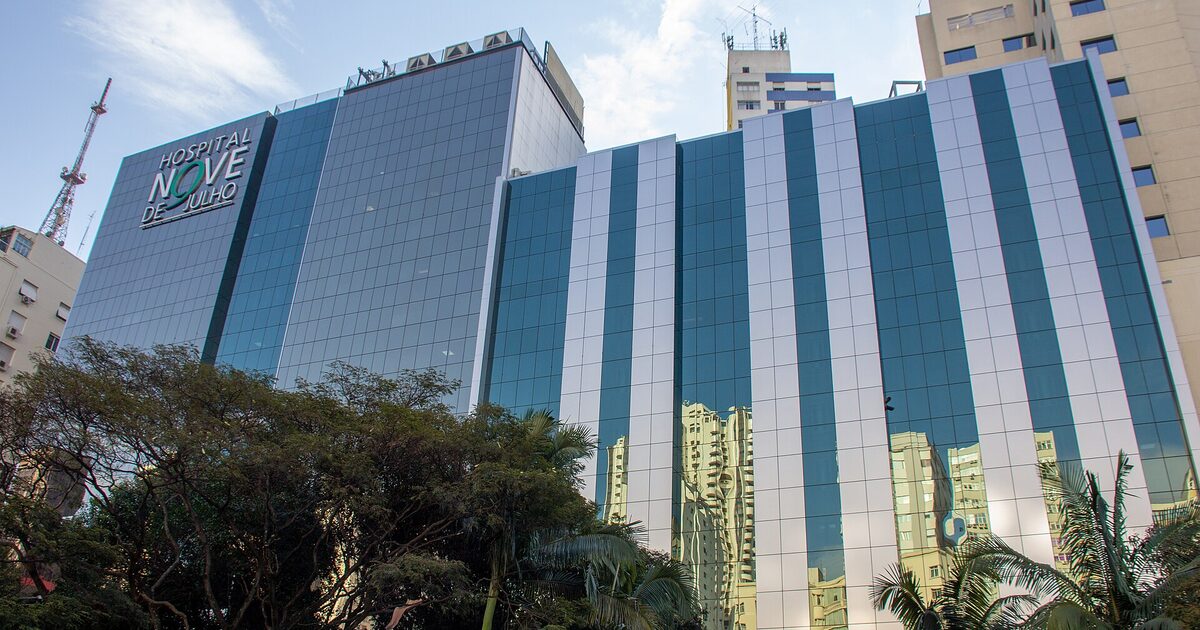 Fachada do Hospital Nove de Julho, na Rua Peixoto Gomide, em São Paulo
